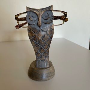 Glasses holder
